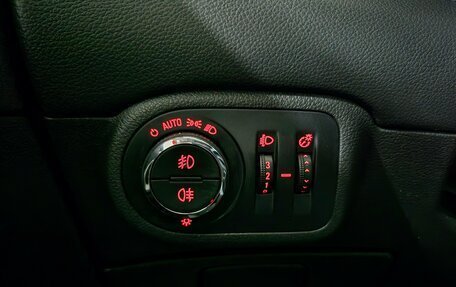 Opel Zafira C рестайлинг, 2013 год, 850 000 рублей, 20 фотография