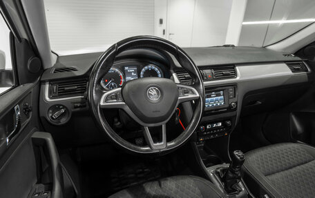 Skoda Rapid I, 2016 год, 945 000 рублей, 7 фотография