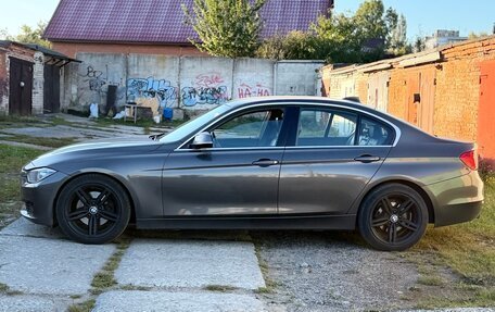 BMW 3 серия, 2011 год, 4 фотография