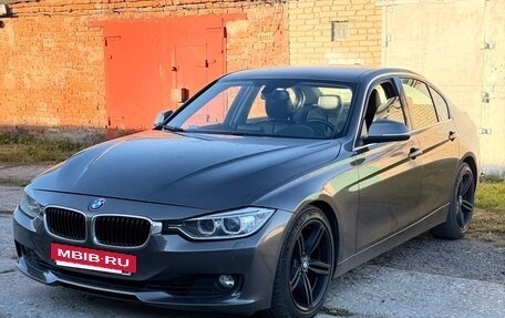 BMW 3 серия, 2011 год, 3 фотография
