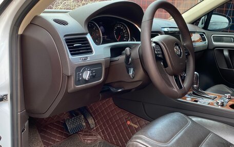 Volkswagen Touareg III, 2013 год, 2 750 000 рублей, 11 фотография