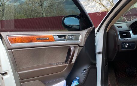 Volkswagen Touareg III, 2013 год, 2 750 000 рублей, 10 фотография