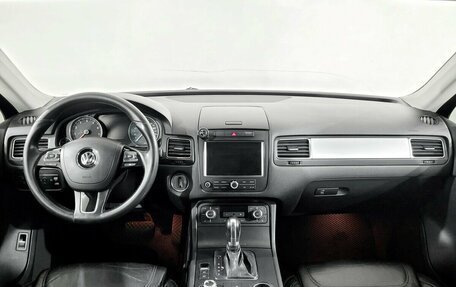 Volkswagen Touareg III, 2011 год, 1 380 000 рублей, 5 фотография
