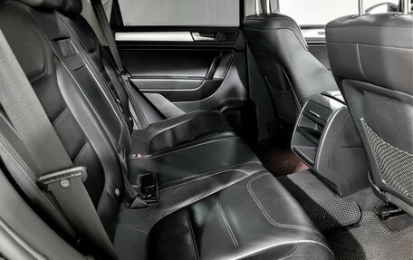 Volkswagen Touareg III, 2011 год, 1 380 000 рублей, 12 фотография