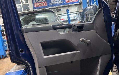 Volkswagen Transporter T5 рестайлинг, 2007 год, 640 000 рублей, 9 фотография