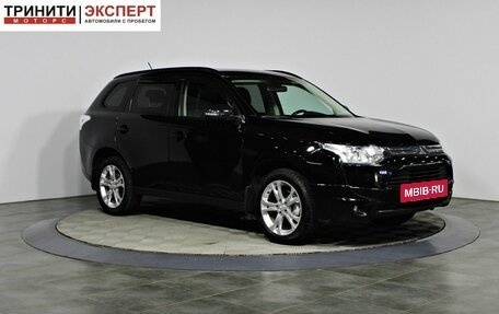 Mitsubishi Outlander III рестайлинг 3, 2014 год, 1 637 000 рублей, 3 фотография