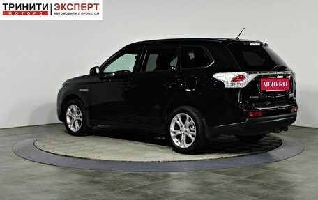Mitsubishi Outlander III рестайлинг 3, 2014 год, 1 637 000 рублей, 7 фотография