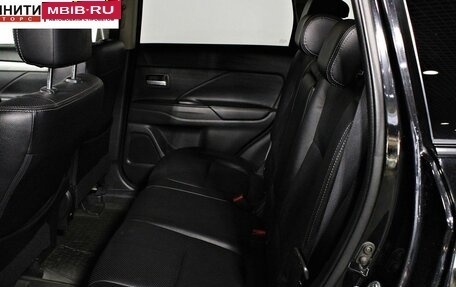 Mitsubishi Outlander III рестайлинг 3, 2014 год, 1 637 000 рублей, 16 фотография