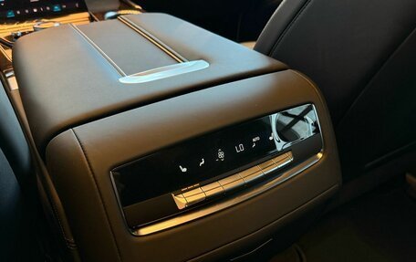Cadillac Escalade V, 2025 год, 20 990 000 рублей, 33 фотография