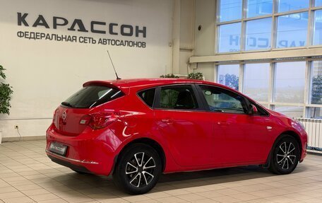 Opel Astra J, 2014 год, 820 000 рублей, 2 фотография
