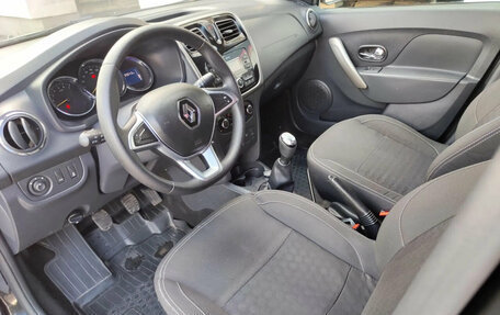 Renault Logan II, 2018 год, 795 000 рублей, 7 фотография