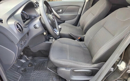 Renault Logan II, 2018 год, 795 000 рублей, 9 фотография