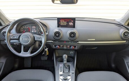 Audi A3, 2019 год, 2 375 000 рублей, 9 фотография