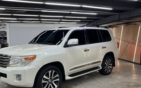 Toyota Land Cruiser 200, 2013 год, 3 550 000 рублей, 10 фотография