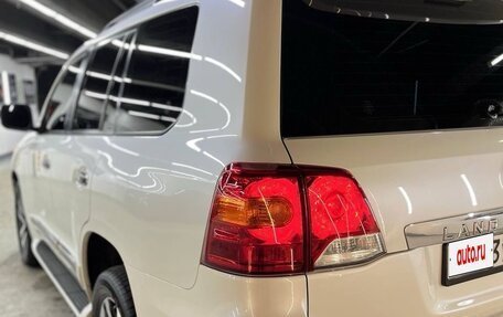 Toyota Land Cruiser 200, 2013 год, 3 550 000 рублей, 6 фотография