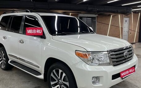 Toyota Land Cruiser 200, 2013 год, 3 550 000 рублей, 19 фотография