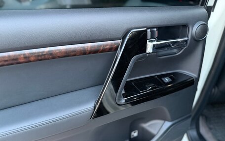 Toyota Land Cruiser 200, 2013 год, 3 550 000 рублей, 39 фотография