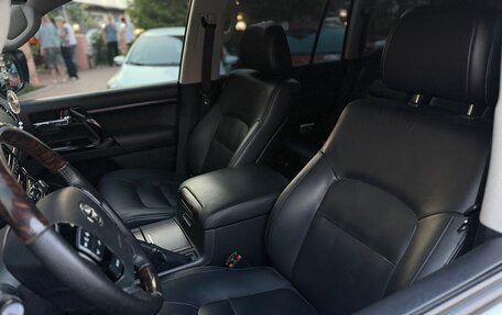 Toyota Land Cruiser 200, 2013 год, 3 550 000 рублей, 38 фотография