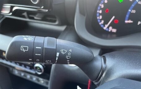 Toyota Yaris Cross, 2023 год, 1 250 001 рублей, 13 фотография