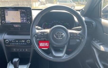 Toyota Yaris Cross, 2023 год, 1 250 001 рублей, 12 фотография
