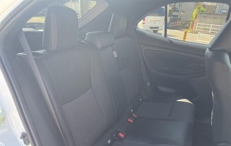Toyota Yaris Cross, 2023 год, 1 250 001 рублей, 24 фотография