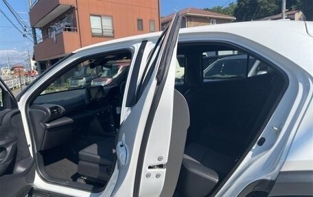 Toyota Yaris Cross, 2023 год, 1 250 001 рублей, 23 фотография