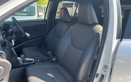 Toyota Yaris Cross, 2023 год, 1 250 001 рублей, 22 фотография