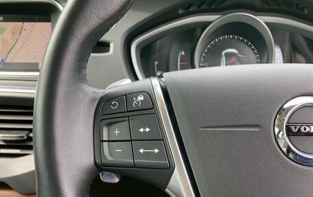 Volvo V40 II рестайлинг, 2016 год, 880 001 рублей, 11 фотография