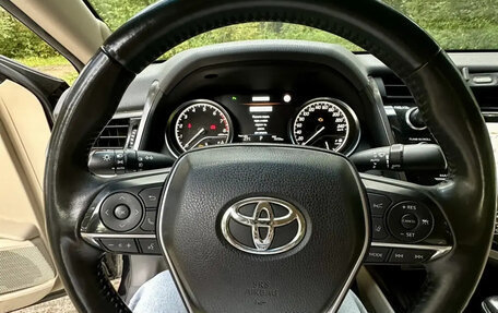 Toyota Camry, 2018 год, 3 200 000 рублей, 14 фотография