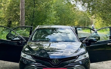 Toyota Camry, 2018 год, 3 200 000 рублей, 3 фотография