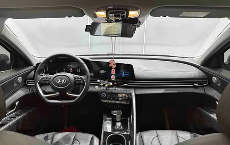 Hyundai Elantra, 2023 год, 1 273 017 рублей, 8 фотография