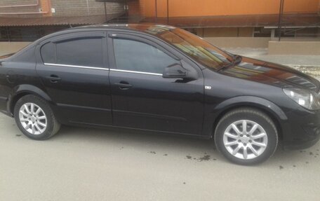 Opel Astra H, 2014 год, 2 фотография