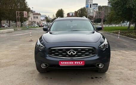 Infiniti FX II, 2010 год, 2 200 000 рублей, 1 фотография