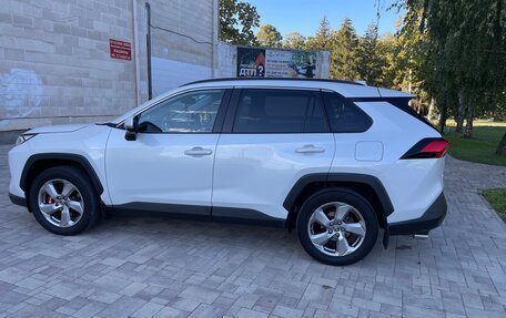 Toyota RAV4, 2021 год, 2 890 000 рублей, 9 фотография