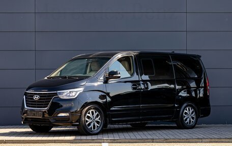Hyundai H-1 II рестайлинг, 2018 год, 3 195 000 рублей, 1 фотография