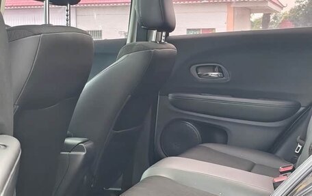 Honda Vezel, 2023 год, 1 450 000 рублей, 6 фотография