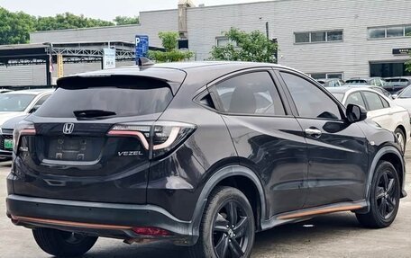 Honda Vezel, 2023 год, 1 450 000 рублей, 10 фотография