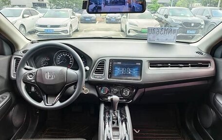Honda Vezel, 2023 год, 1 450 000 рублей, 7 фотография
