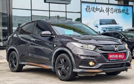 Honda Vezel, 2023 год, 1 450 000 рублей, 3 фотография