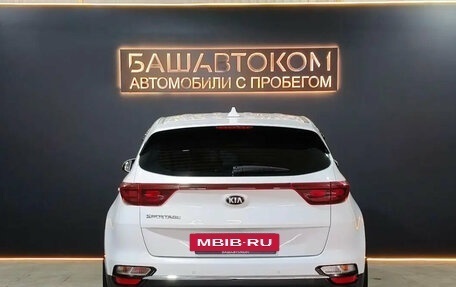 KIA Sportage IV рестайлинг, 2020 год, 2 145 000 рублей, 5 фотография
