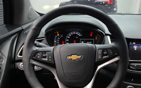 Chevrolet Trax, 2022 год, 1 033 000 рублей, 9 фотография