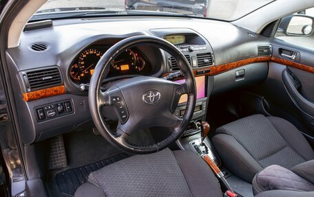 Toyota Avensis III рестайлинг, 2003 год, 895 000 рублей, 13 фотография