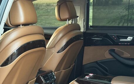 Audi A8, 2015 год, 1 990 000 рублей, 16 фотография