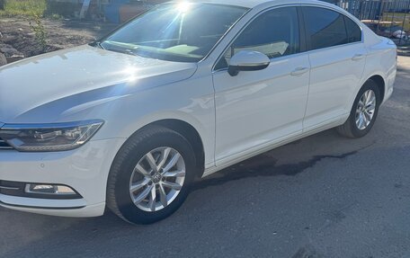 Volkswagen Passat B8 рестайлинг, 2018 год, 1 900 000 рублей, 2 фотография