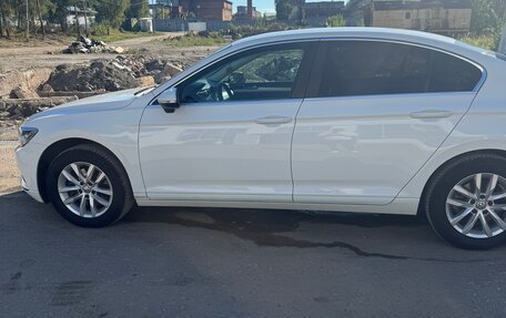 Volkswagen Passat B8 рестайлинг, 2018 год, 1 900 000 рублей, 5 фотография