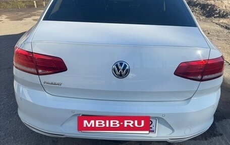 Volkswagen Passat B8 рестайлинг, 2018 год, 1 900 000 рублей, 6 фотография