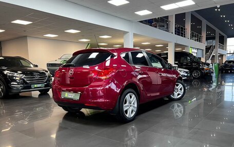 Opel Astra J, 2011 год, 745 000 рублей, 2 фотография