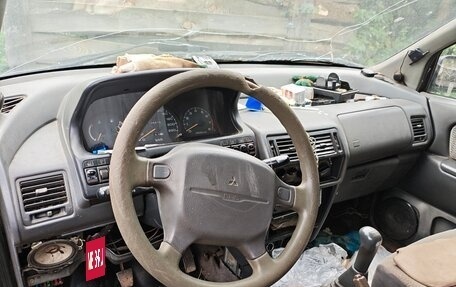 Mitsubishi Space Wagon III, 1994 год, 120 000 рублей, 3 фотография