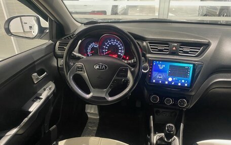 KIA Rio III рестайлинг, 2016 год, 896 000 рублей, 23 фотография