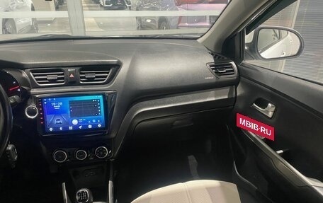 KIA Rio III рестайлинг, 2016 год, 896 000 рублей, 24 фотография
